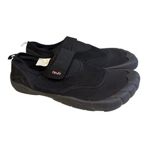 Newtz Women’s Black Five-Toe Water Shoes Size 9/10